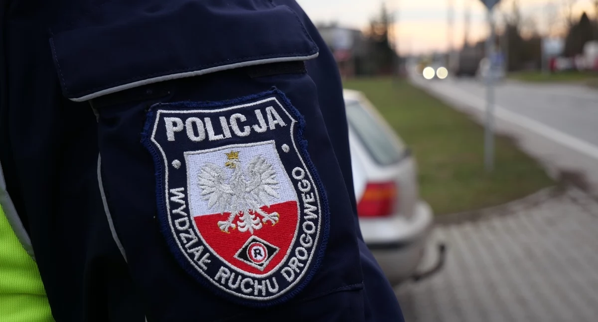 Pijany i bez prawa jazdy wsiadł za kierownicę - tłumaczył, że... pojechał tylko po papierosy
