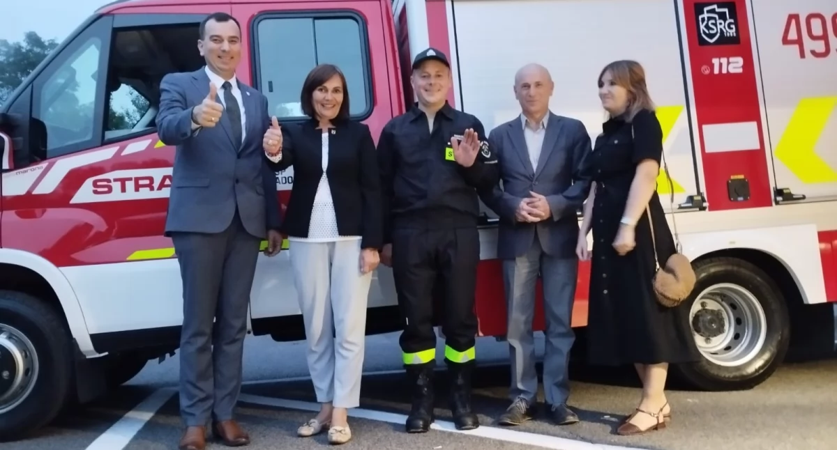 Powitanie nowego samochodu w OSP KSRG Radoszewice