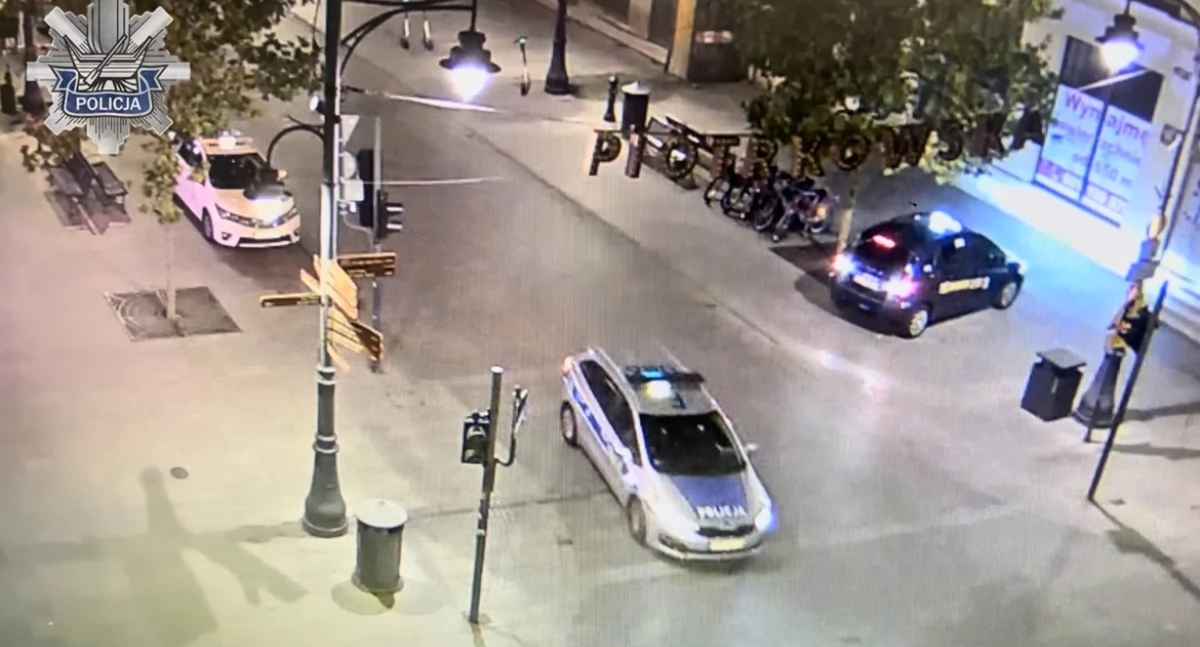 Celował do policjantów z broni - 19-latek miał przy sobie niezły arsenał!