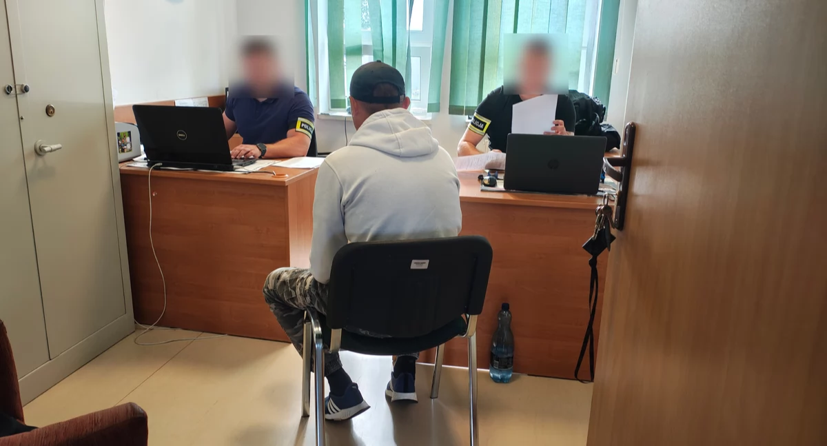 38-latek dokonał aż 19 kradzieży! Jego głównym łupem był alkohol