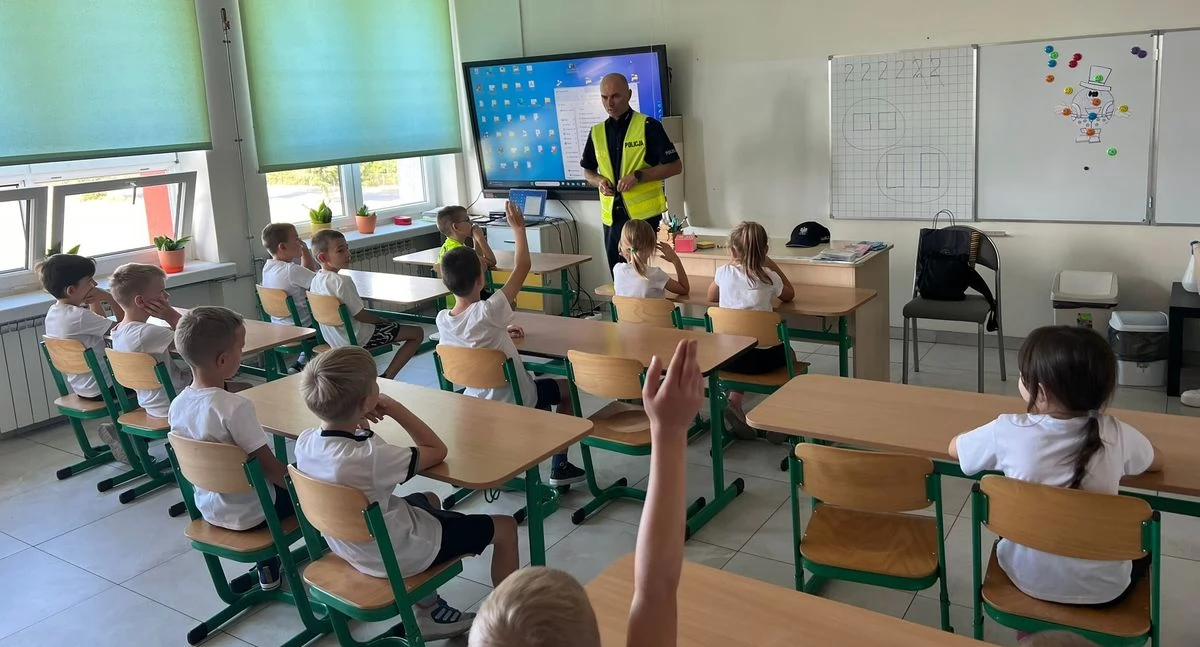 Spotkania z uczniami klas pierwszych - wspólne działania mają poprawić bezpieczeństwo