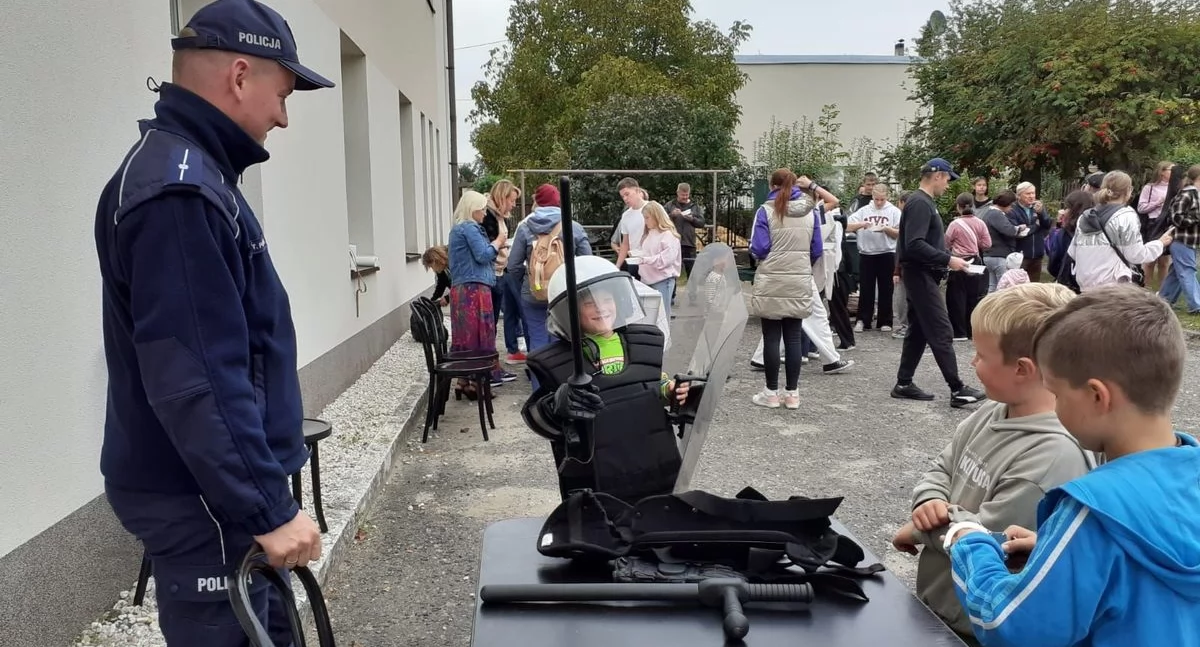 Wieluńska policja włączyła się w akcję ROADPOL Safety Days: Kontrole drogowe i działania profilaktyczne