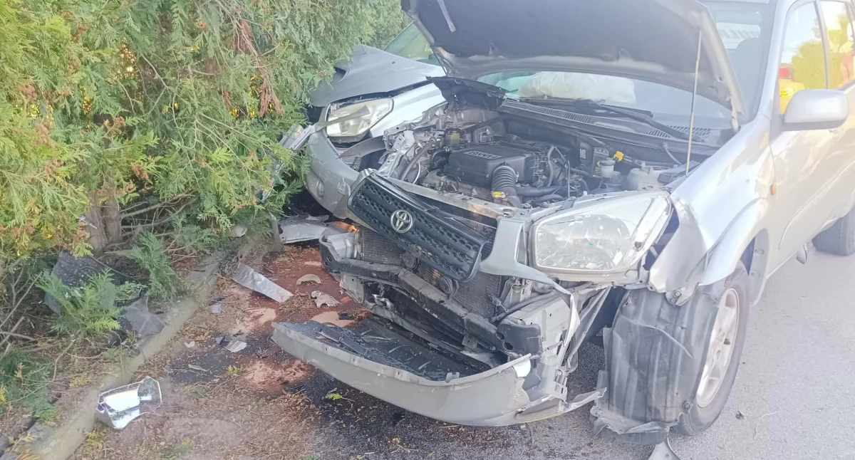 Wypadek w Działoszynie na ul. Sadowskiej: Jedna osoba trafiła do szpitala