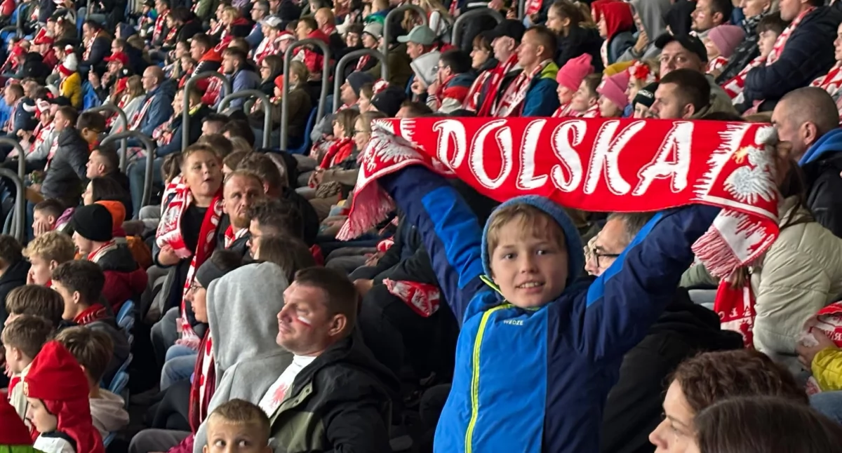 Wieluńskie dzieci i młodzież na Stadionie Śląskim. Dopingowali polską reprezentację