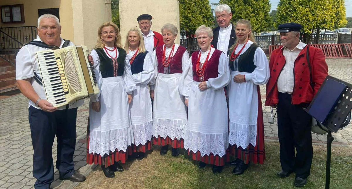 Śpiewają, bo kochają: Historia kapeli ludowej z Kiełczygłowa