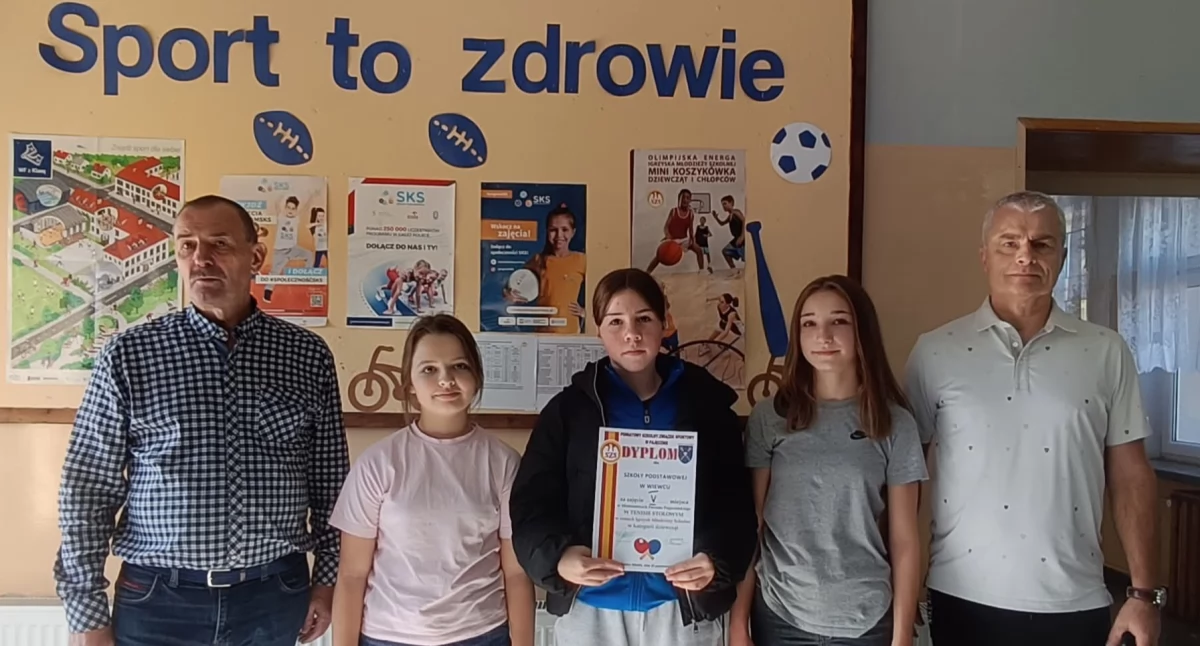 Mistrzostwa Powiatu Pajęczańskiego w tenisie stołowym. Lipnik i Chorzew najlepsi wśród młodzieży