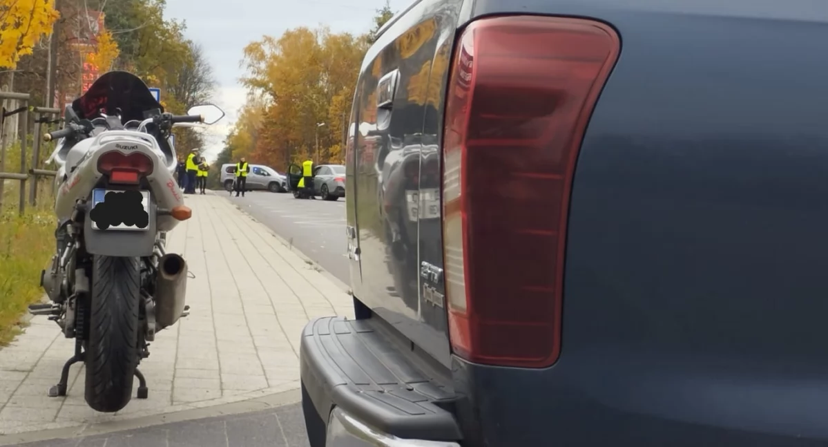 Wypadek w Pajęcznie. Motocyklista w szpitalu