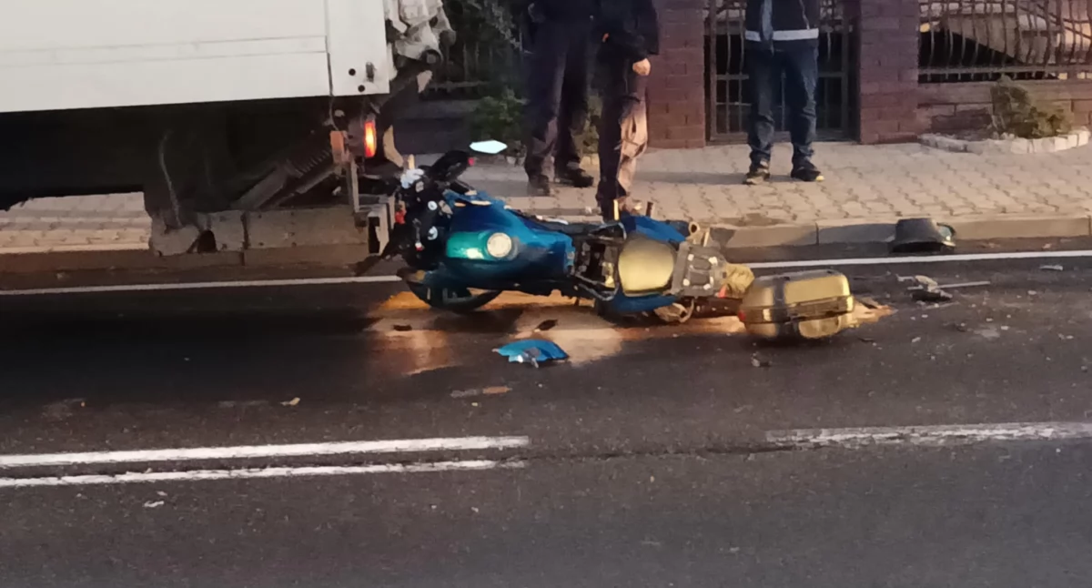 Zderzenie motocykla z ciężarówką w Trębaczewie: Jedna osoba w szpitalu