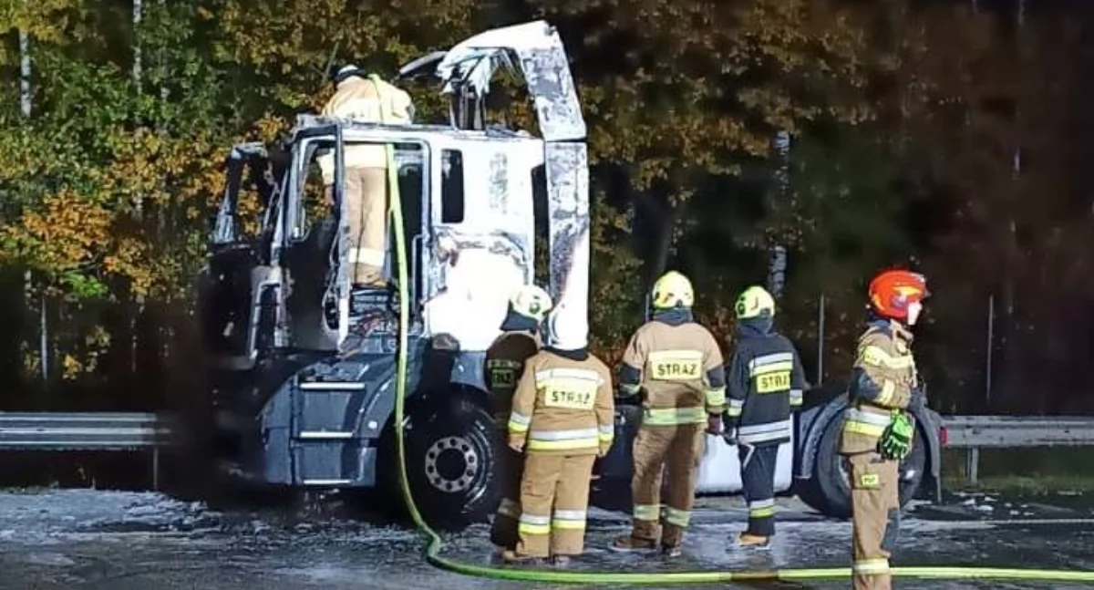 Niebezpieczne zdarzenie na A1 - ciężarówka stanęła w płomieniach