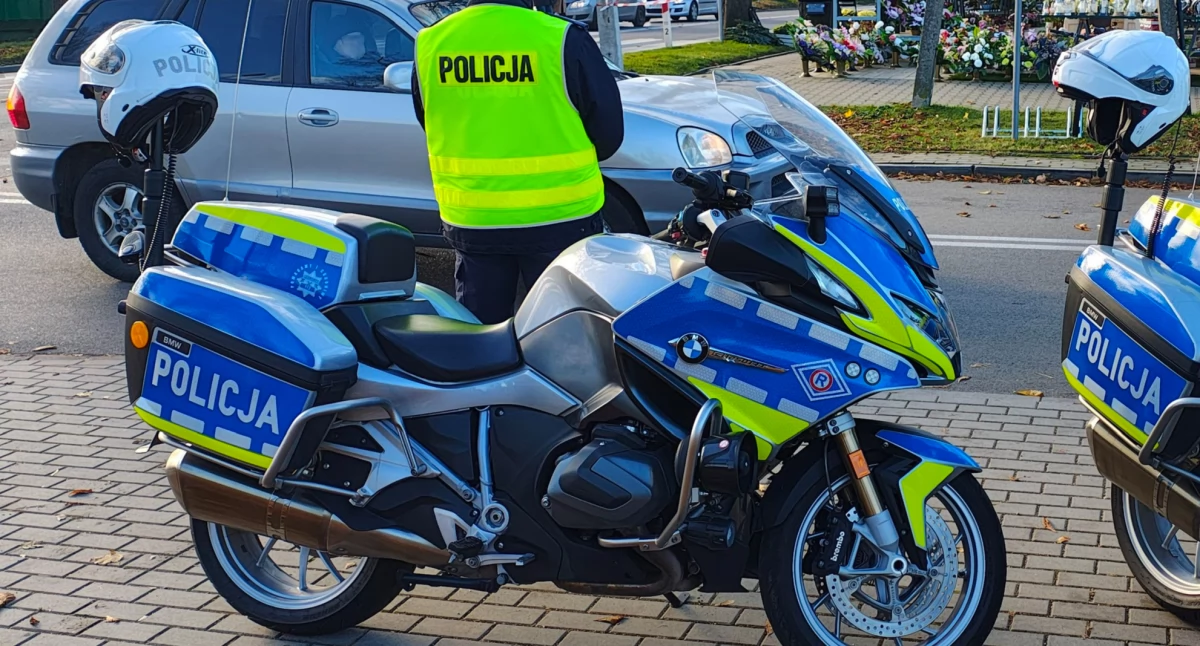Dachowanie w Turowie pod Wieluniem. Za kierownicą 19-latek