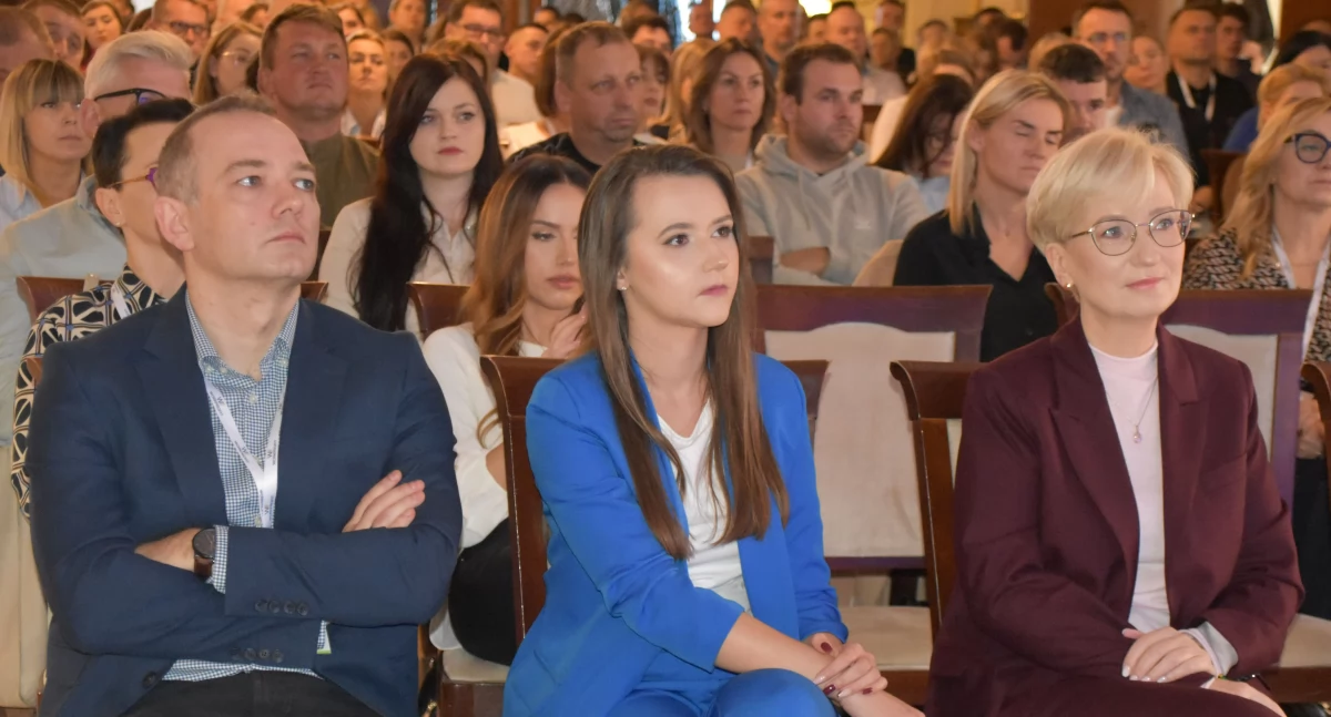 Firma Workprofit z Wielunia szkoli przedsiębiorców z KSeF: Aż 140 uczestników wzięło udział w praktycznym spotkaniu