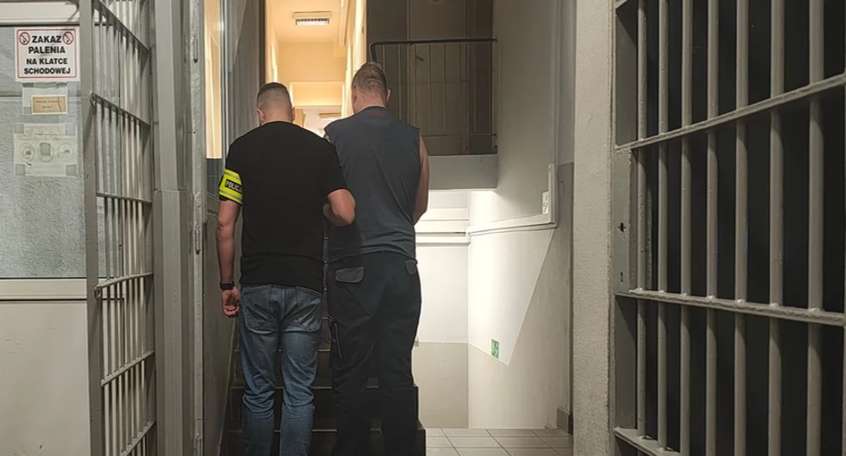 Spłoszył się na widok radiowozu. W kieszeni miał mefedron!