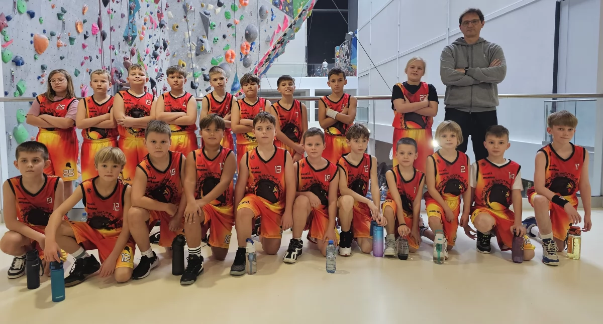Młodzi koszykarze WKS Wieluń rozpoczęli sezon! Udany debiut w Mini Basket Lidze w Łodzi