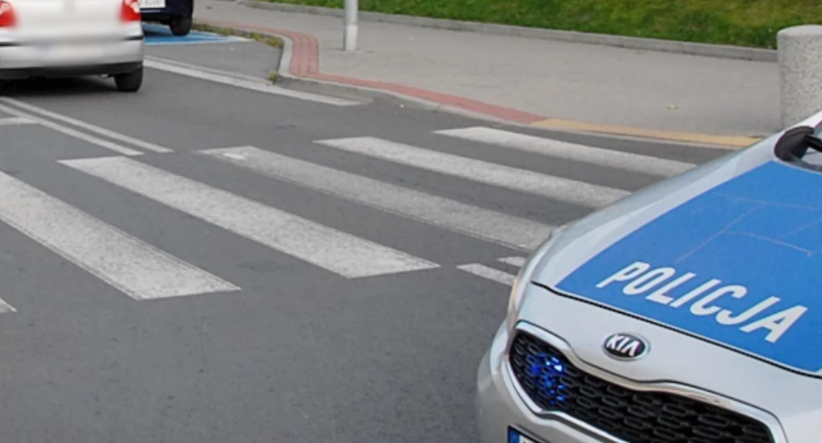 Potrącenie na przejściu dla pieszych. Seniorka trafiła do szpitala