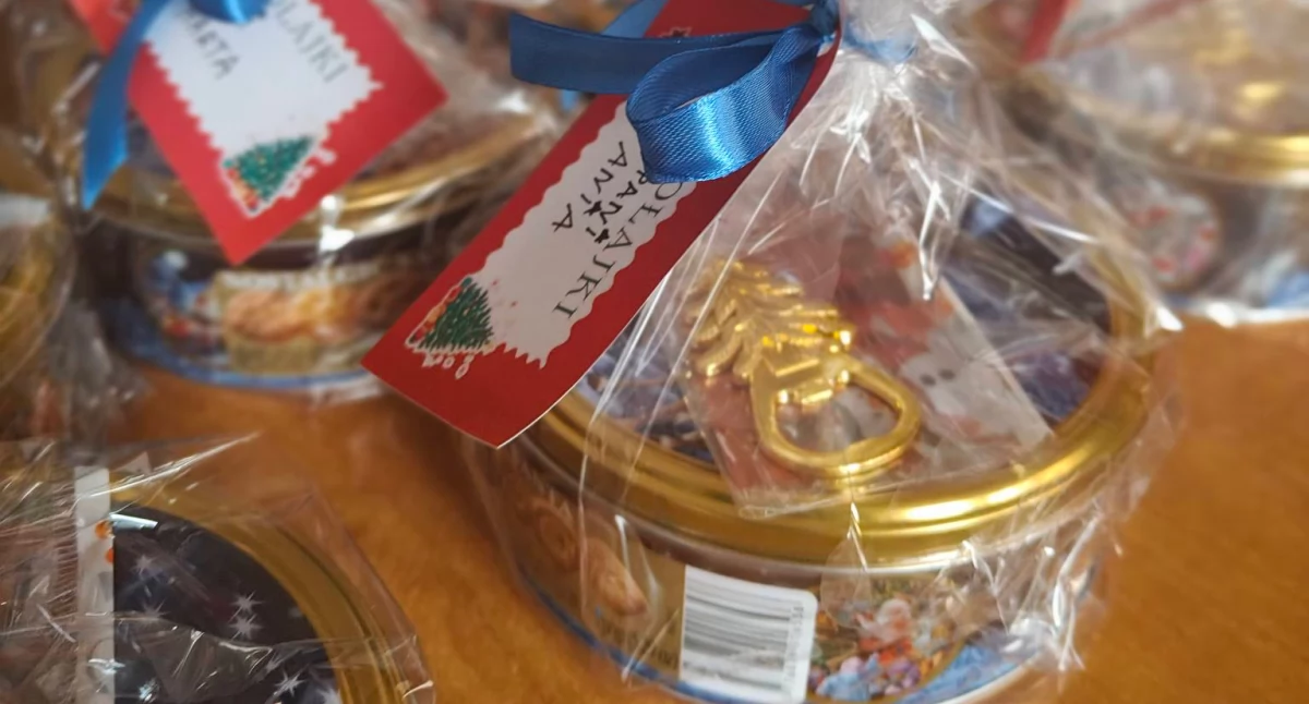 Magiczne Mikołajki w ŚDS Strobin. Wyjątkowa wizyta Elfa i prezenty dla podopiecznych