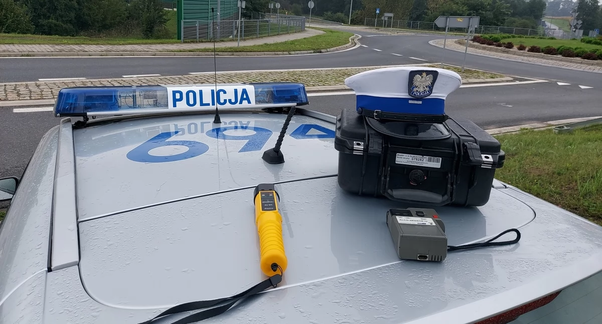 Kolejni nieodpowiedzialni kierowcy zatrzymani - byli po alkoholu, a jeden z nich miał dożywotni zakaz prowadzenia pojazdów