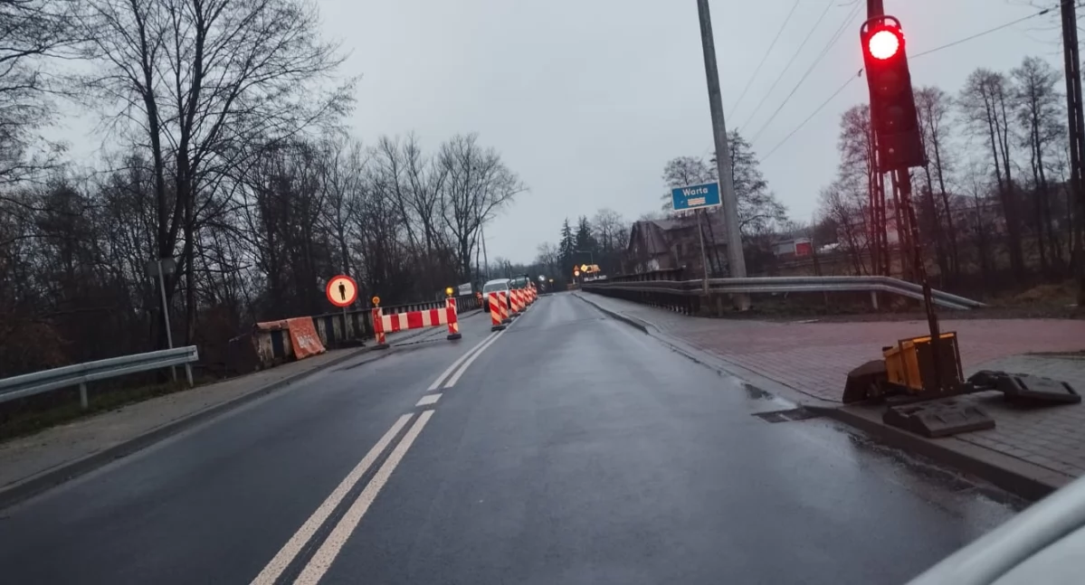 Most nad Wartą w remoncie. Utrudnienia na trasie Wieluń - Działoszyn