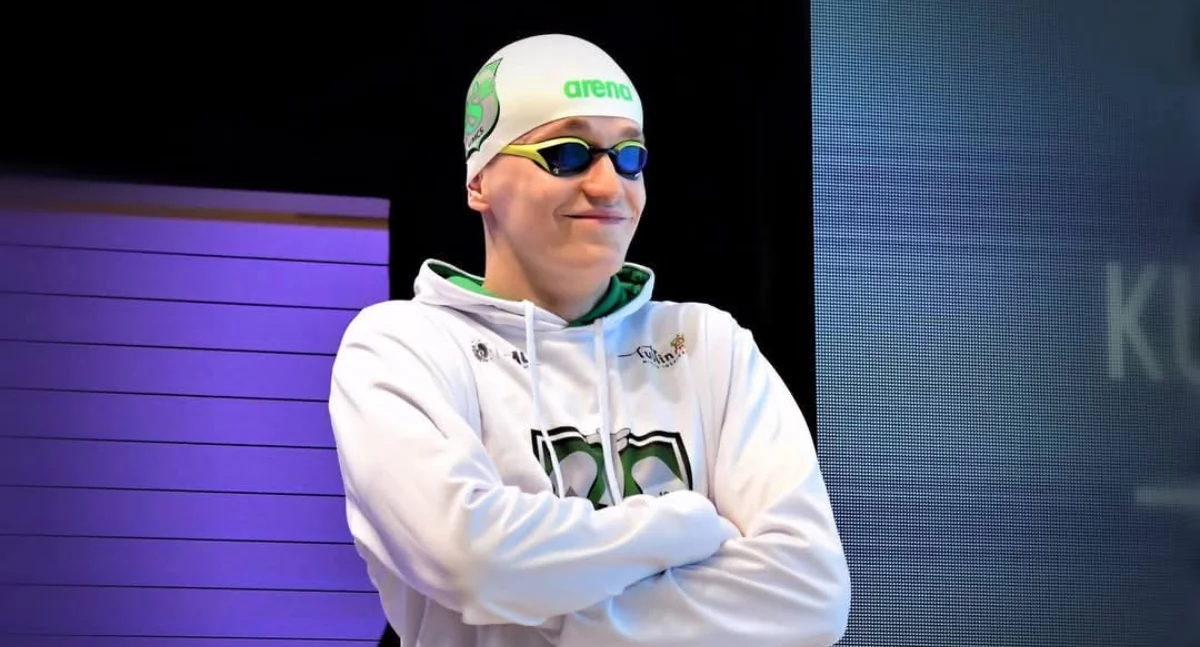 Mikołaj Popiel z Pajęczna z medalami Mistrzostw Polski w pływaniu. Złoto w sztafecie i brąz indywidualnie w Szczecinie