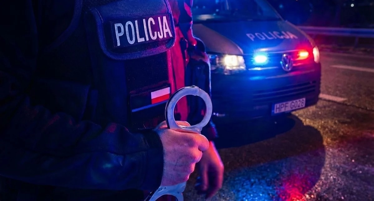 Wpadł, bo był poszukiwany - w kieszeni miał narkotyki