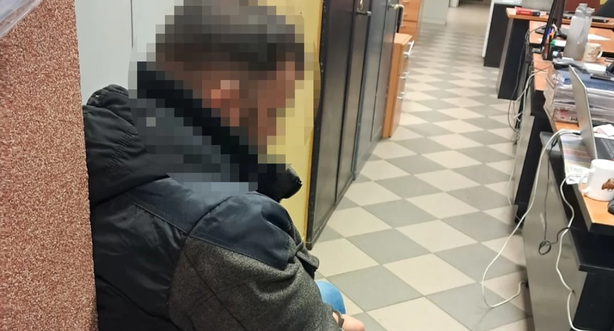 Weszli do sklepu, grozili kobiecie bronią i zabrali pieniądze - wpadli po kilku tygodniach