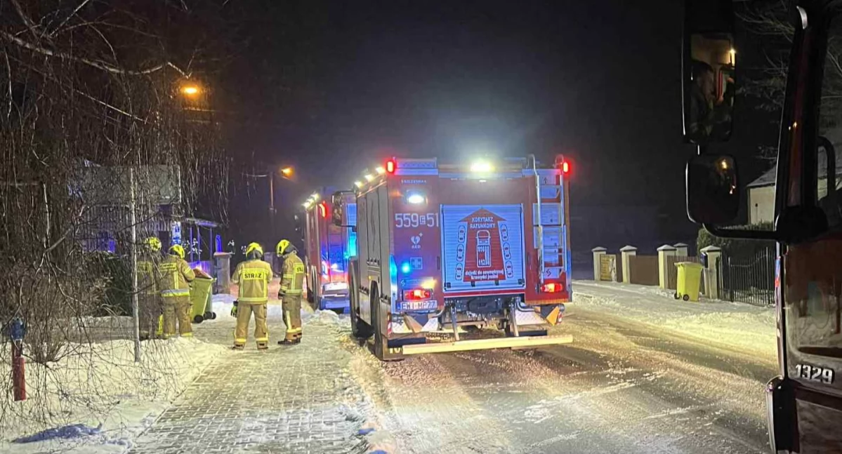 Pożar w budynku jednorodzinnym w Stawie: Osiem zastępów straży pożarnej w akcji