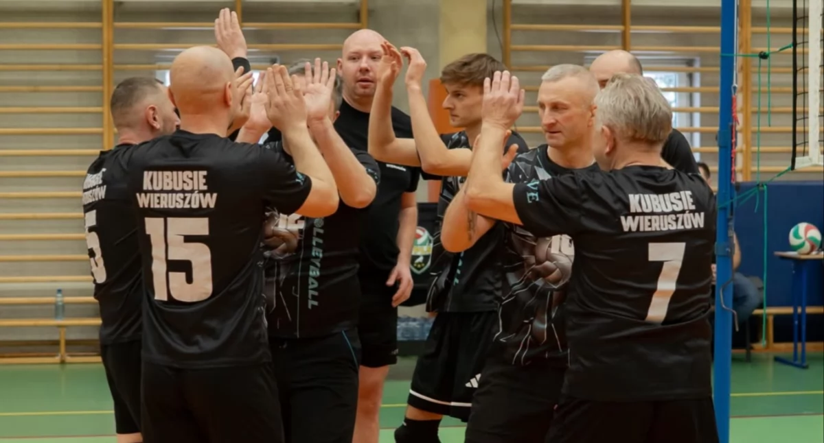 10. kolejka za nami, przed nami hit sezonu – lider kontra wicelider. Gra Wieruszowska Powiatowa Liga Siatkówki
