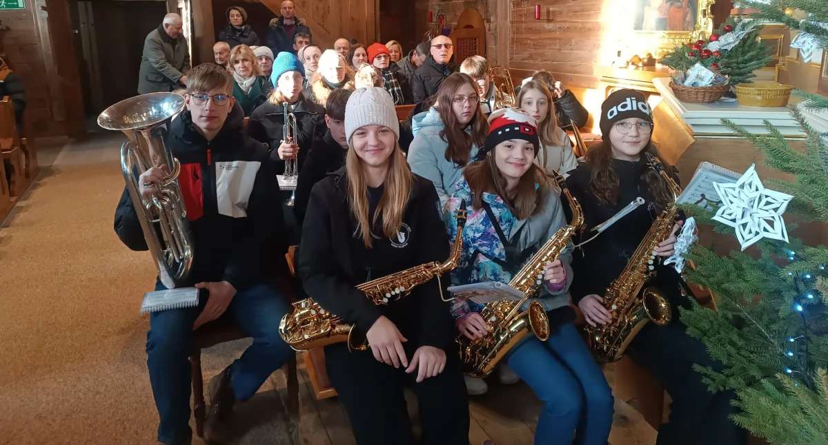 Koncert Świąteczno-Noworoczny w Rząśni - wystąpi m.in. Młodzieżowa Orkiestra Dęta Gminy Rząśnia