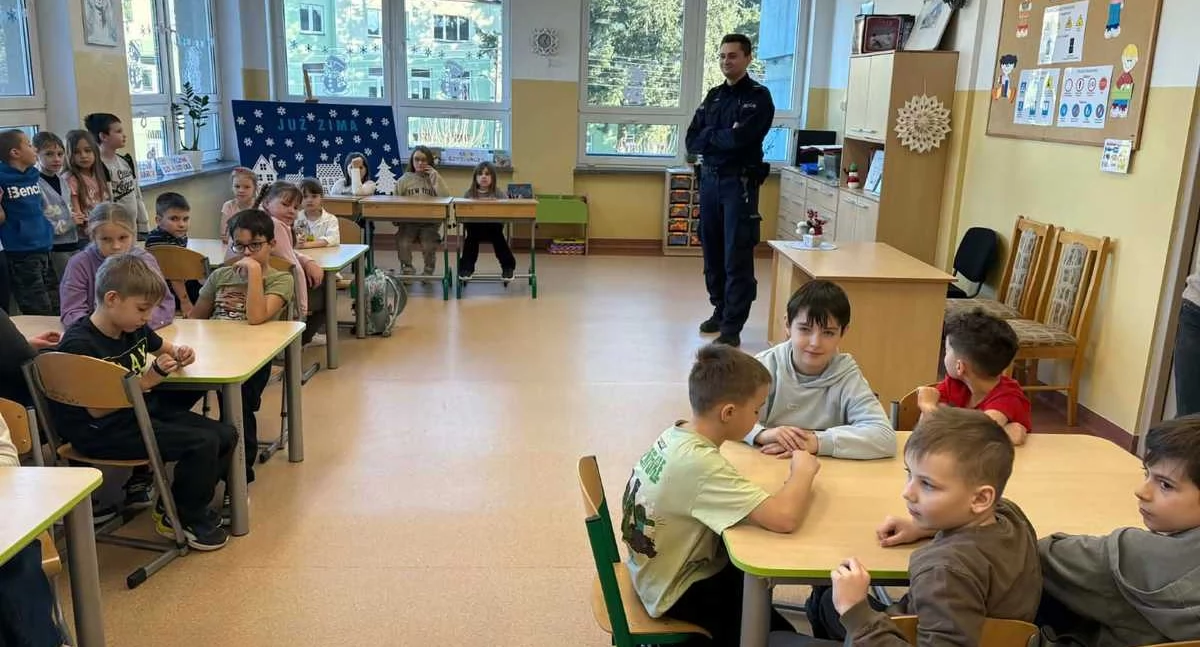 Policjanci już przygotowują najmłodszych do ferii. Trwa akcja Bezpieczne Ferie