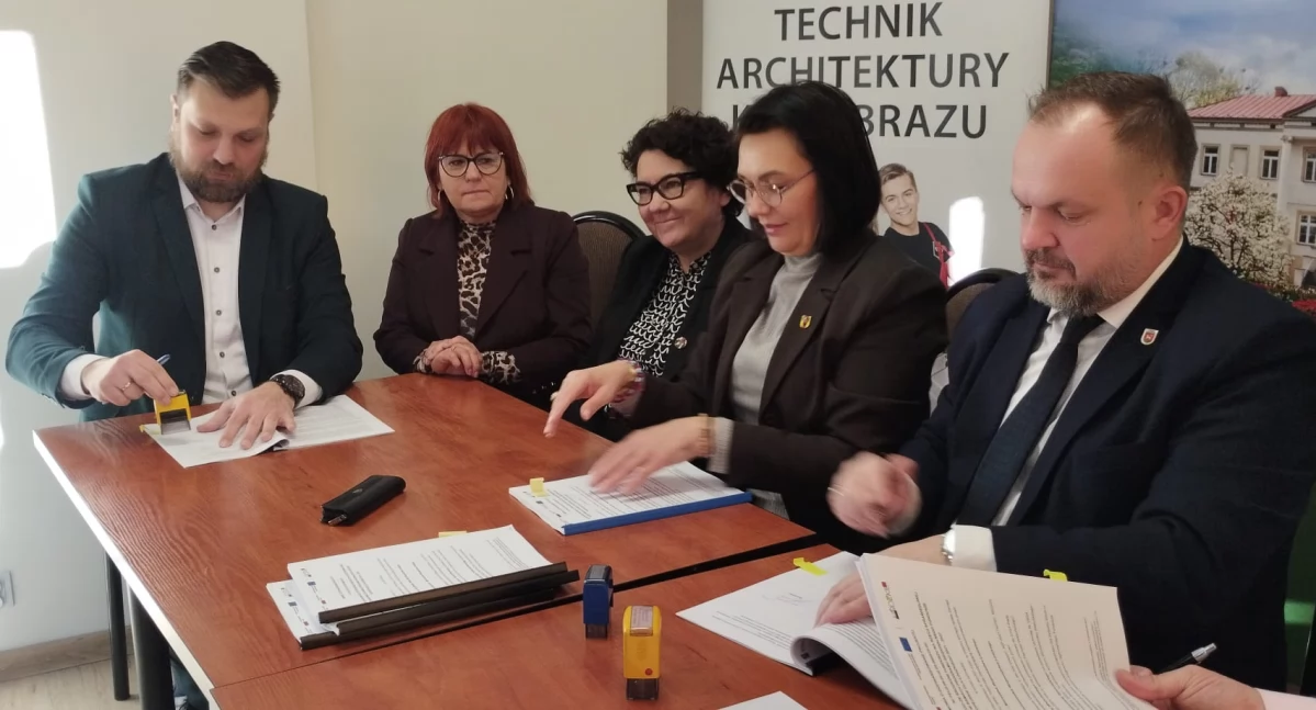 Pieniądze płyną do powiatu wieluńskiego. Ponad 7 milionów na edukację zawodową i pieczę zastępczą