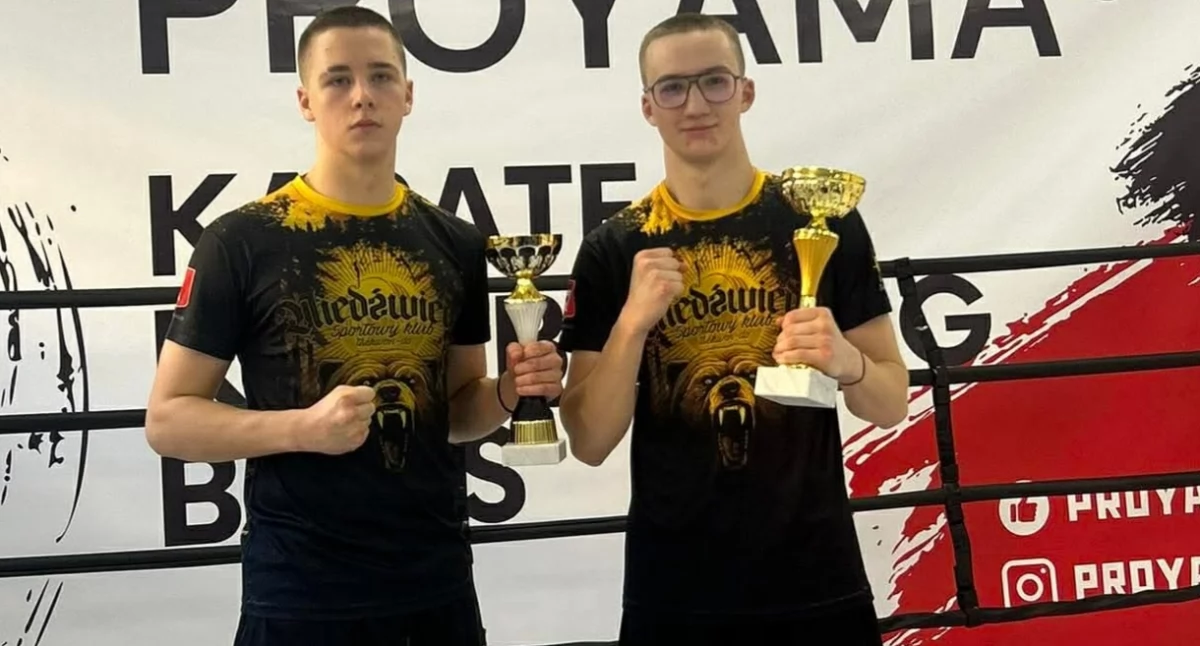 Bracia Panek nie do zatrzymania. Złota dominacja w kickboxingu i podium w boksie na turnieju międzyszkolnym
