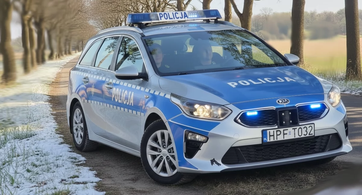 Groźnie wyglądająca kolizja w Szynkielowie. W samochodzie dwoje dzieci