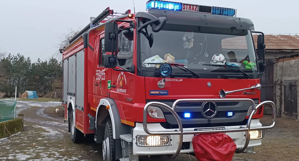 Mokra robota strażaków
