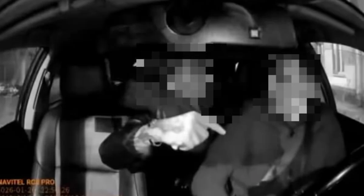 W czasie jazdy wyjęła nóż i zaczęła grozić kierowcy! Wszystko zarejestrowała kamera 