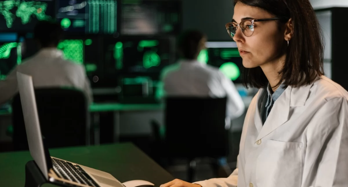 Technologia i biologia w jednym? Poznaj studia przyszłości łączące programowanie z naukami o życiu
