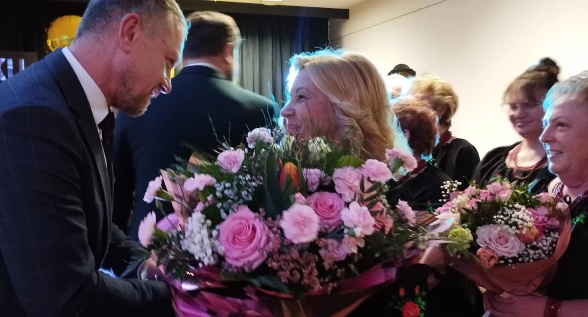 10-lecie Stowarzyszenia Aktywni Razem i biesiada przy pączku. Tłusty czwartek w Czarnożyłach