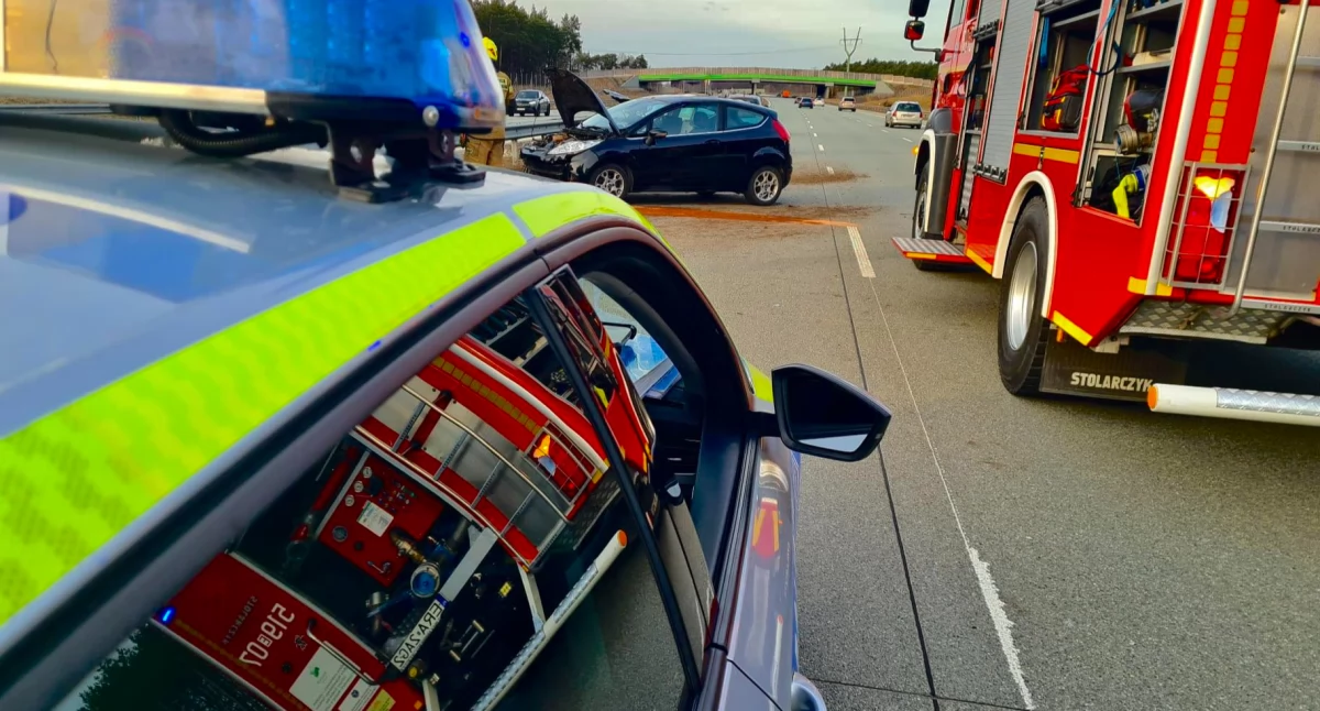 Wypadek na A1 - jeden z kierowców prawdopodobnie zasnął za kierownicą