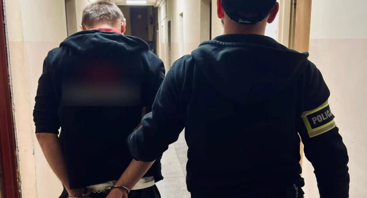 Ukradł dużą gotówkę i cenne przedmioty z auta - okazało się, że był osobą poszukiwaną