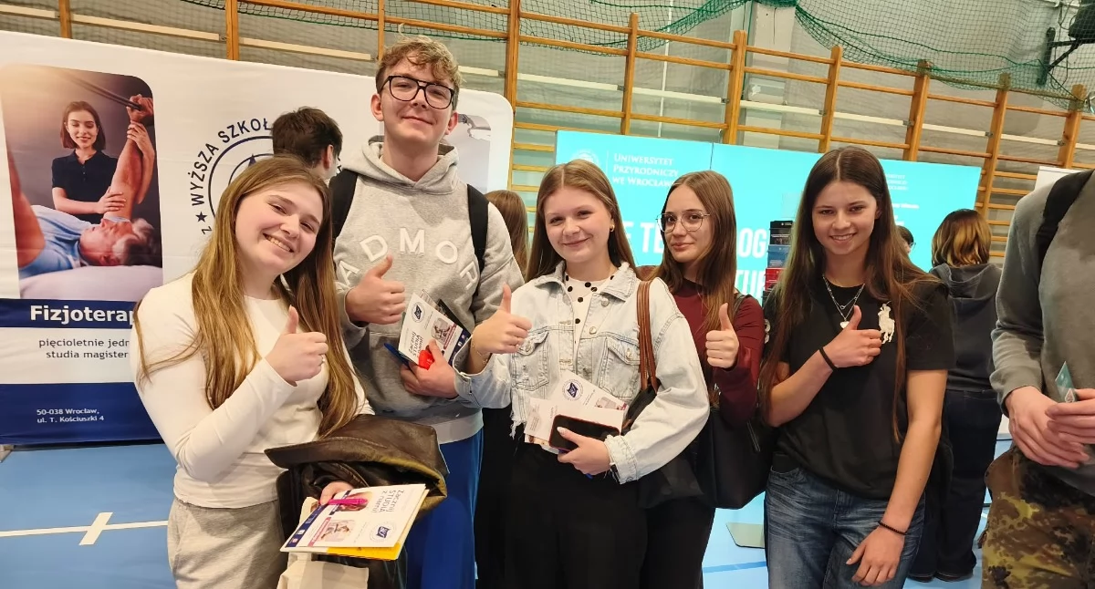 Wieluńskie Targi Edukacyjne 2026: Tłumy uczniów i setki pomysłów na przyszłość