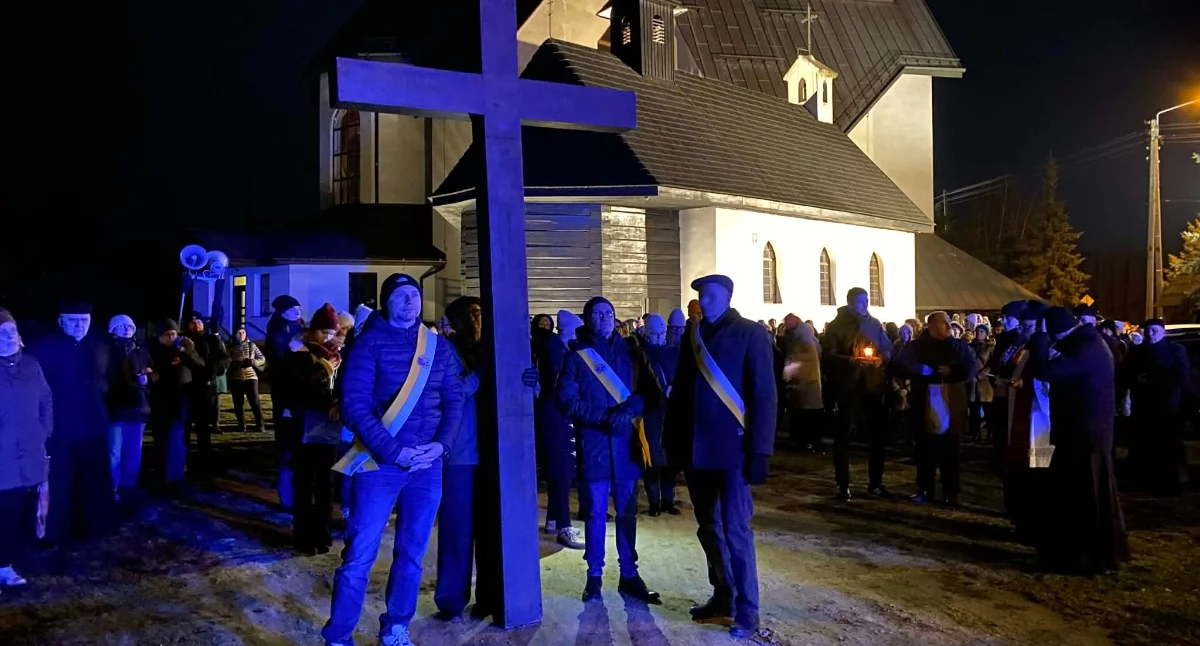 Droga Krzyżowa w Wieluniu: Mieszkańcy przeszli ulicami miasta
