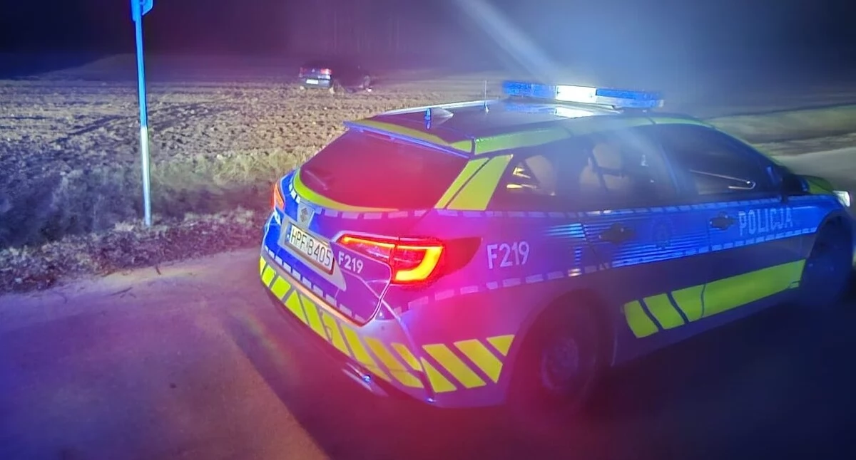 19-latek ucieczkę przed policją zakończył... w polu - tłumaczył, że bał się konsekwencji 