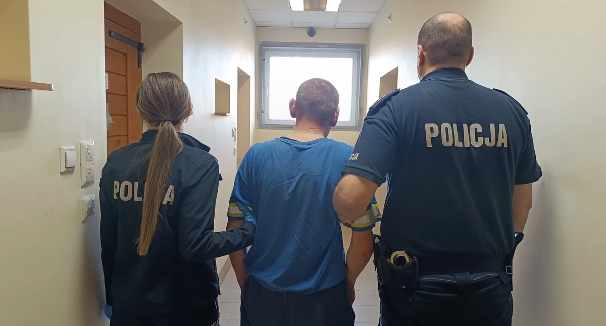 Skok na niezamieszkały dom zakończony wpadką. 50-latek z zarzutami