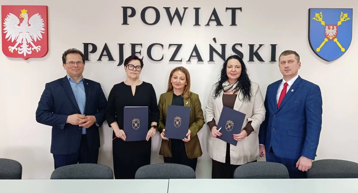 Gotowość kryzysowa powiatu pajęczańskiego wzmacniana nowym sprzętem: Podpisano umowy na przekazanie agregatów prądotwórczych