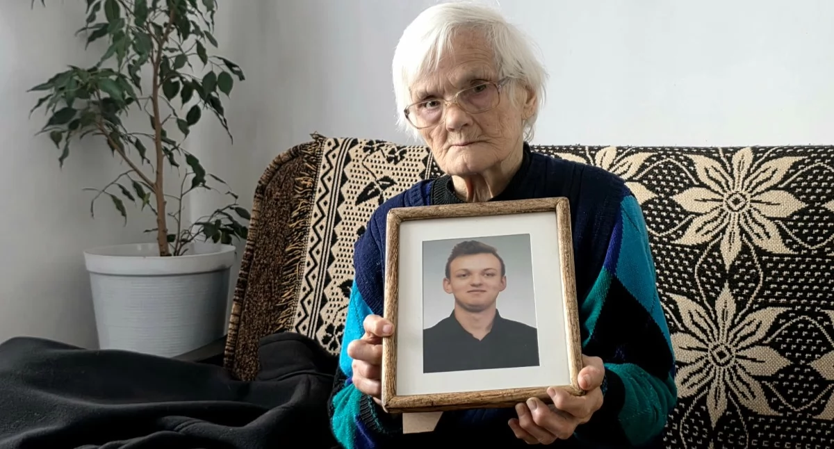 Babcia opłakuje śmierć prawnuczka. Nie wierzy policji i prokuraturze