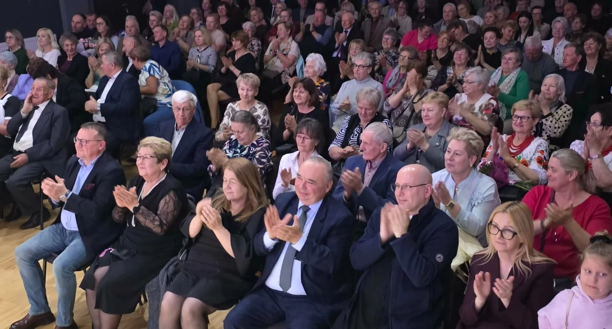 Promocja tomiku Eleonory Grondowej w Konopnicy. Poezje i piosenki z lokalną historią w tle