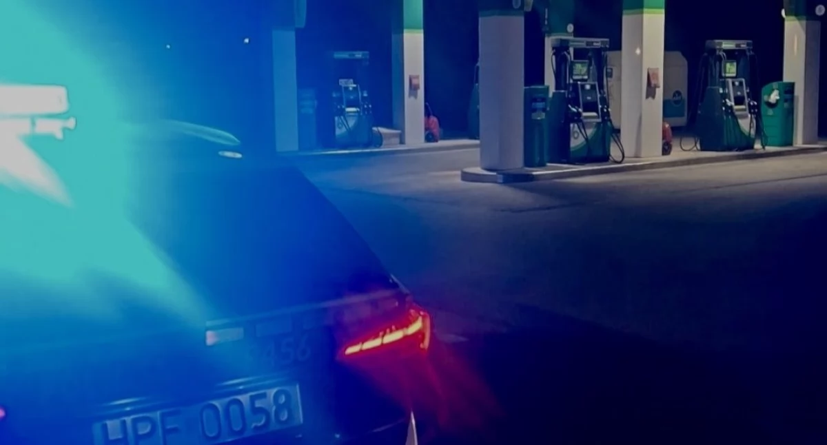 Nocny pościg. Pijany 33-latek roztrzaskał BMW i próbował uciec pieszo