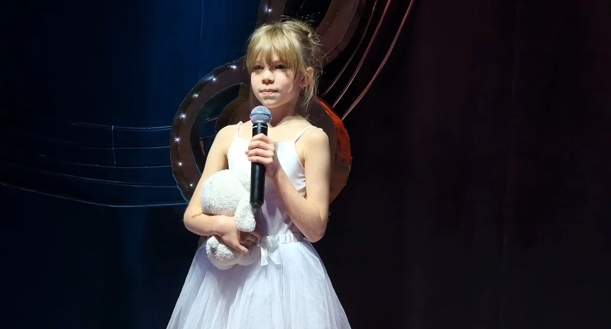 Aż 80 uczestników wzięło udział w trzeciej edycji festiwalu „Zaczarowany świat piosenki... Jacka Cygana” w Ożarowie