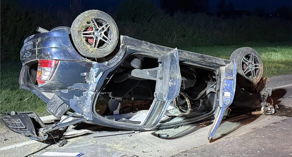 Wypadek przez zająca. W aucie małe dziecko