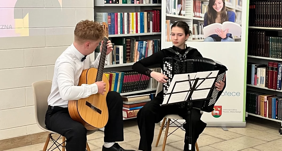 Wiosenny koncert młodych talentów w Bibliotece Publicznej w Wieluniu 
