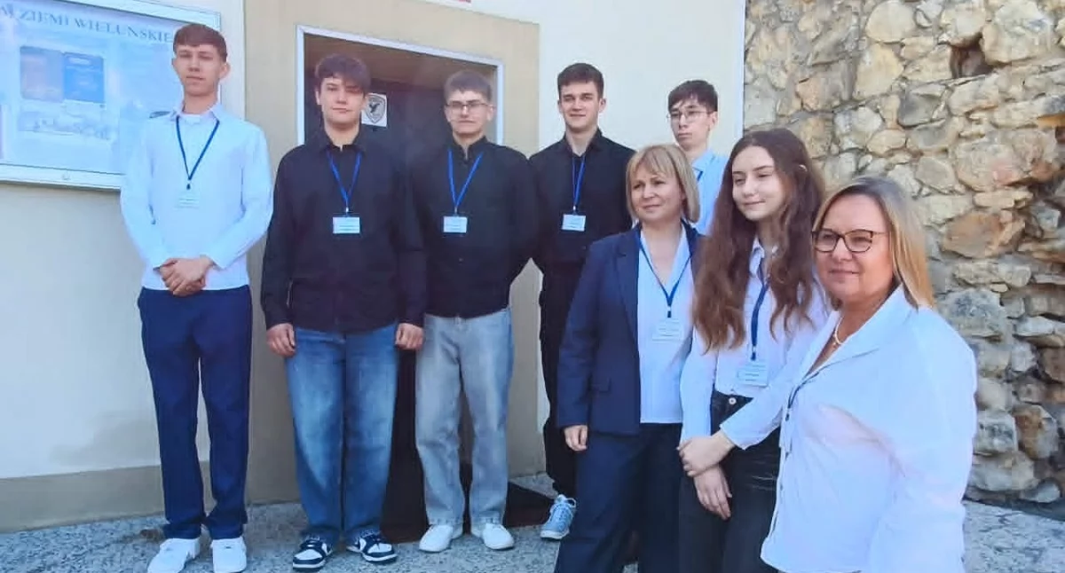 Rękawice, które ratują zdrowie i życie: Uczniowie z Wielunia pokazali swoje pomysły podczas III konferencji o ochronie rąk