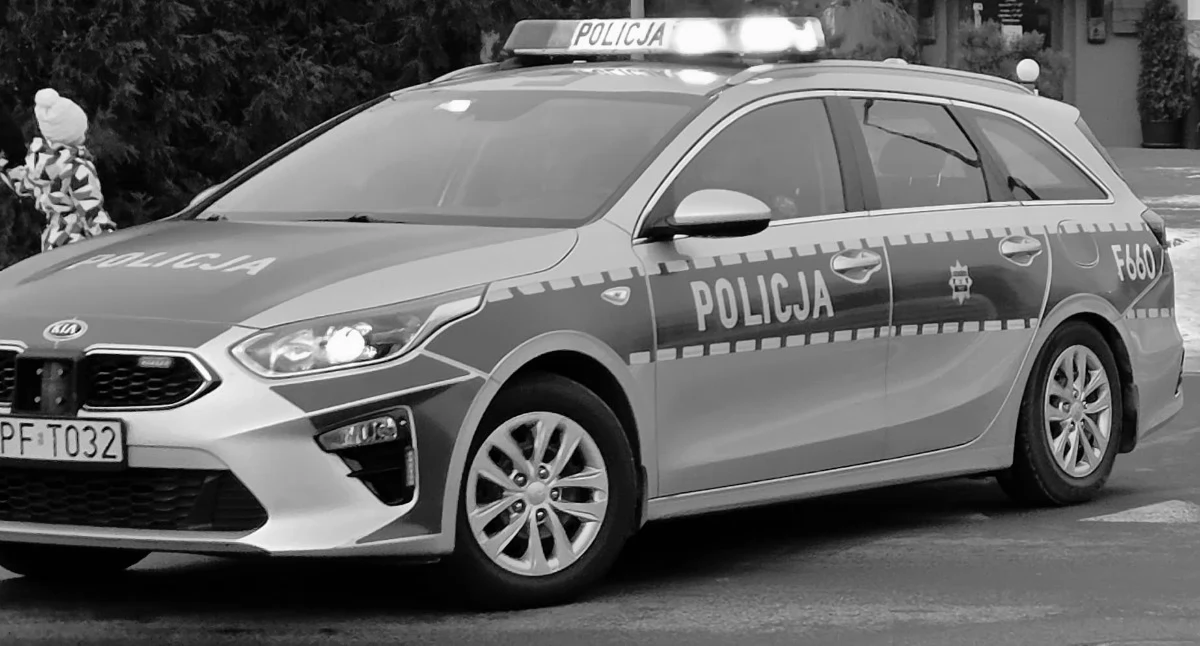 W Osjakowie dziecko wpadło do szamba. 3-letni chłopiec żyje